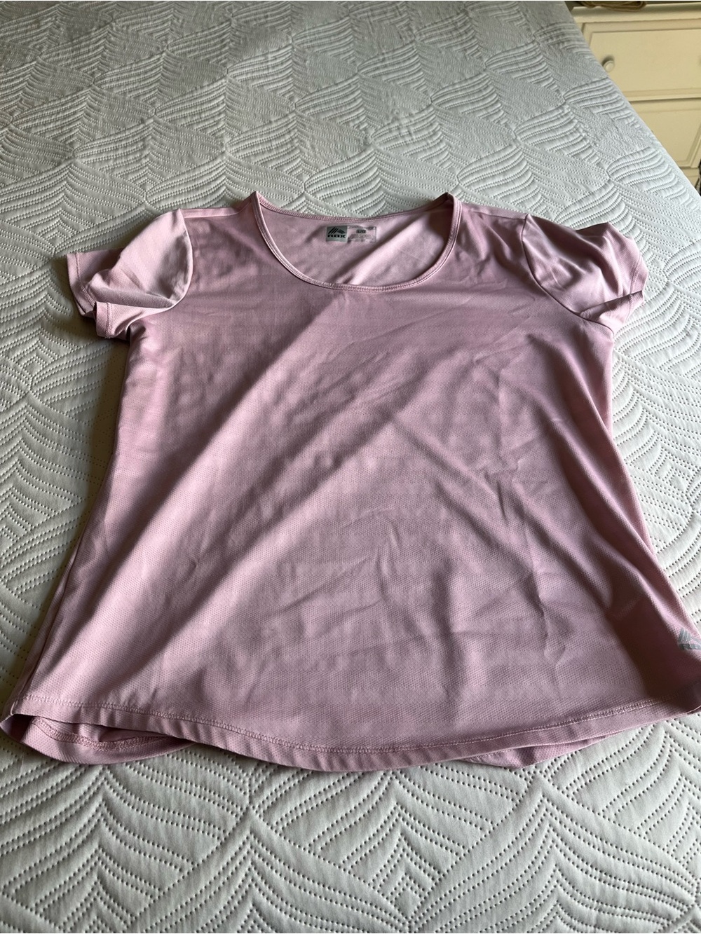 Reebok Light Pink Scoop Neck Short Sleeve Tee